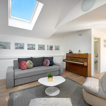 Sun Apartment