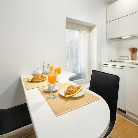 Sun Apartment