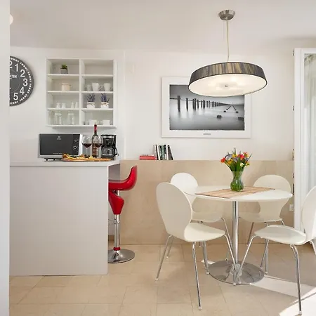 Sun Apartment